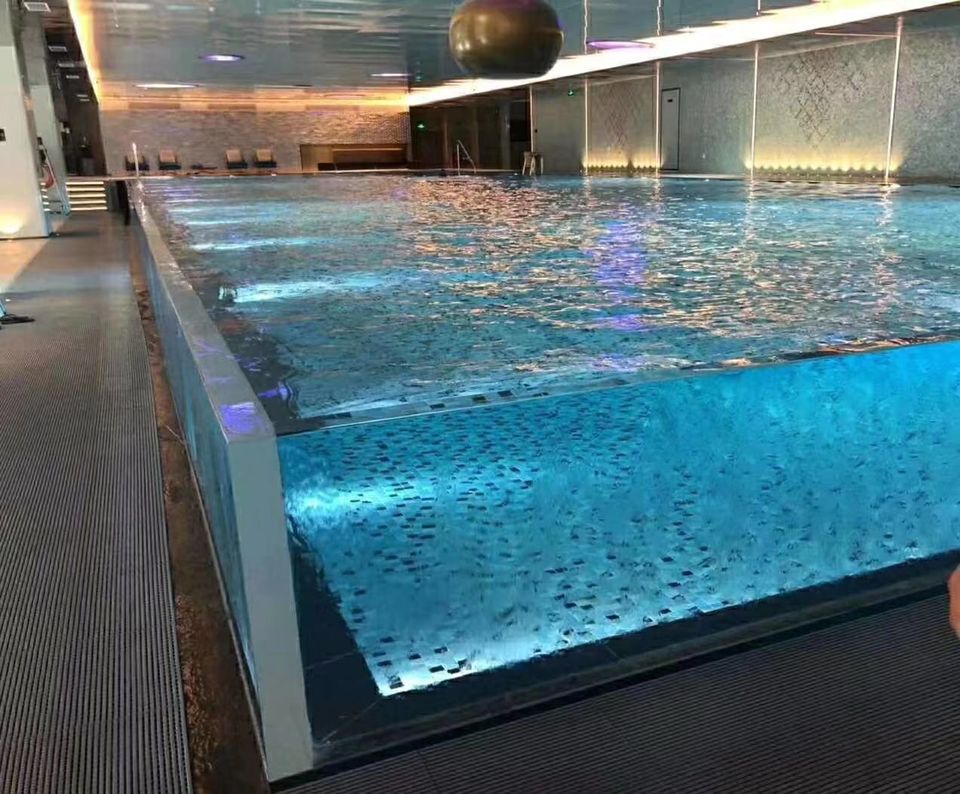 L-Shaped Swimming Pool Г-образный бассейн