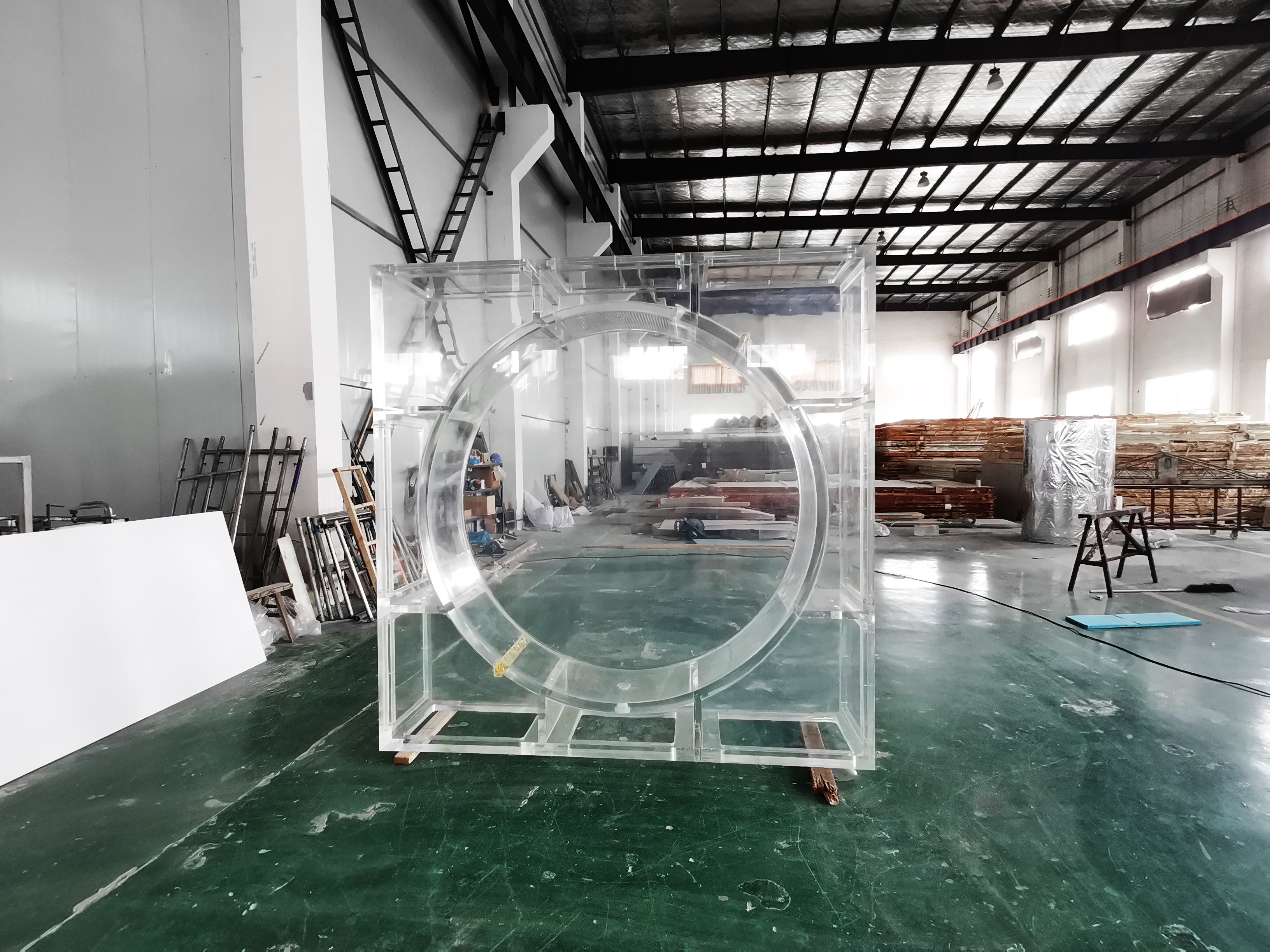 Acrylic custom fish tank - factory Акриловый аквариум на заказ - завод